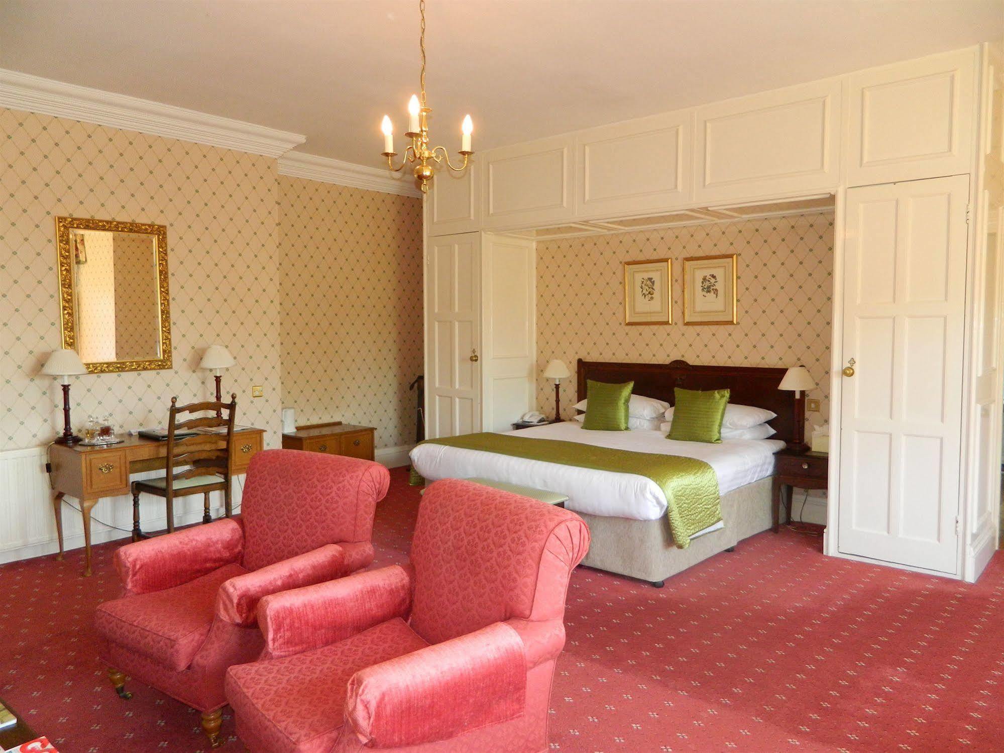 אשפורד Eastwell Manor, Champneys Hotel & Spa מראה חיצוני תמונה