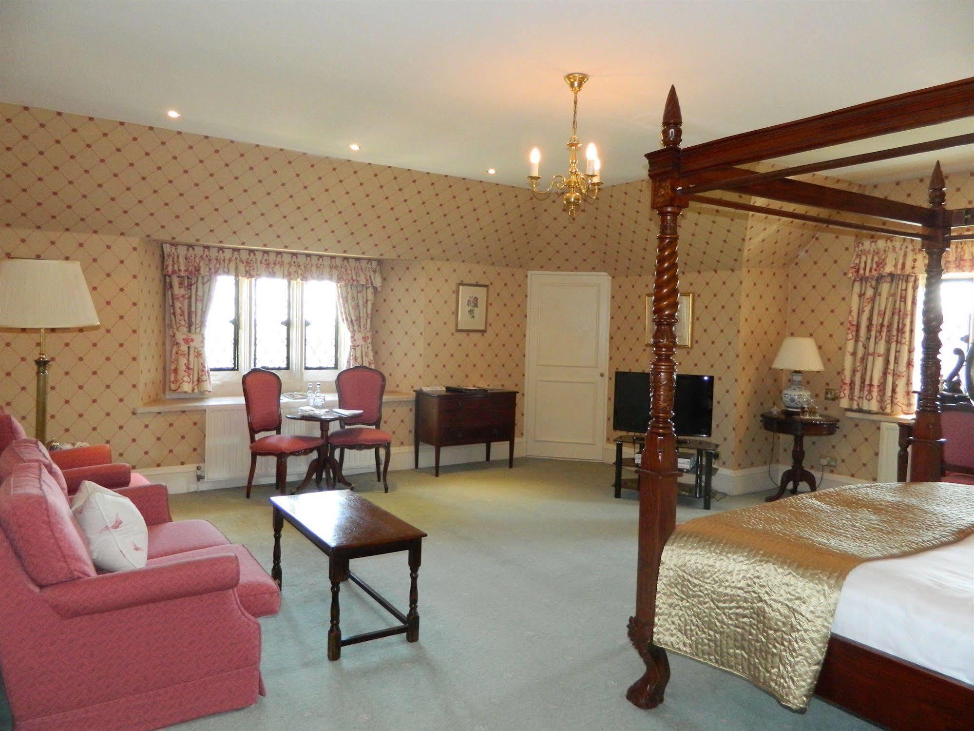 אשפורד Eastwell Manor, Champneys Hotel & Spa מראה חיצוני תמונה